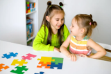 Schreibtisch für Kinder – 5 Tipps die man kennen sollte